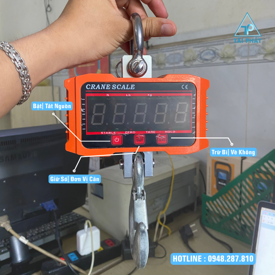 Cách Chọn Cân Treo Điện Tử Phù Hợp Cho Kho Bãi, Nhà Máy và Chăn Nuôi 3 Cân Treo Điện Tử OCS 1 Tấn