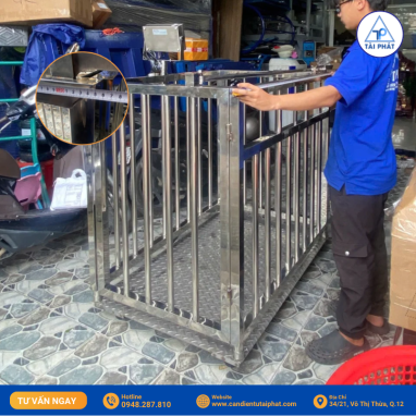 CÂN HEO ĐIỆN TỬ INOX 300KG B19S 15 Chiều dài tổng thể của cân 125cm