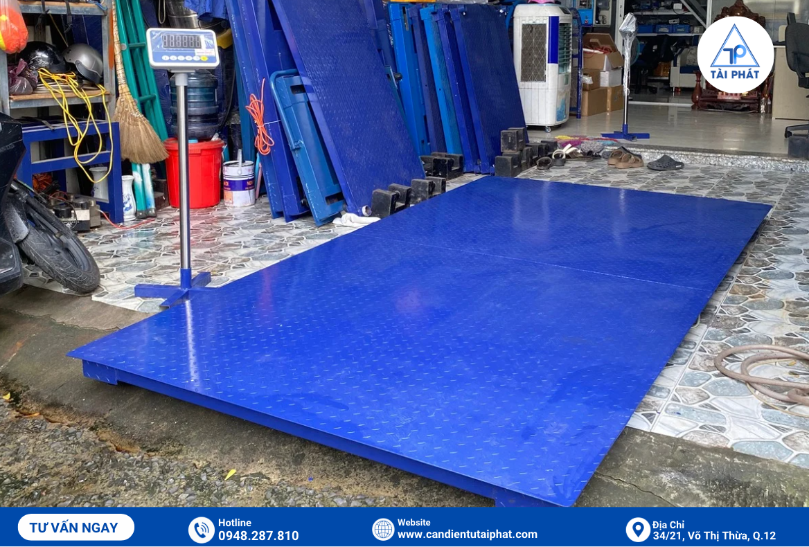 Khung sàn cân được làm từ sắt chống gỉ, mặt gân nổi chống trơn trượt